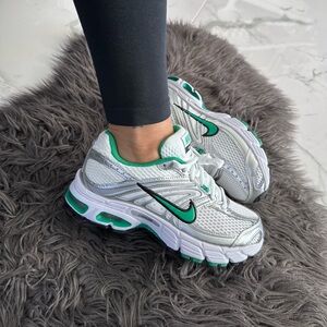 Nike Air max Moto 2K